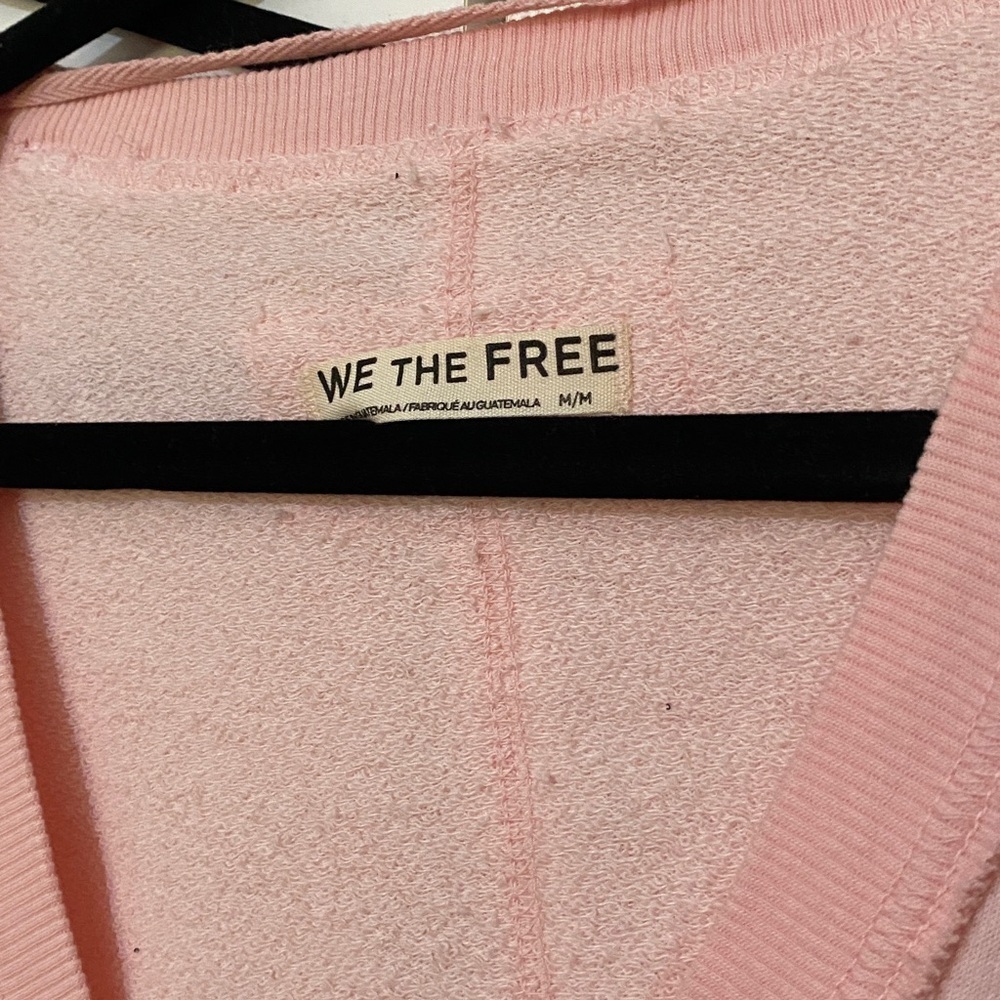 NWOT We The Free Free People V-Neck Sweatshirt Size Medium in Pink - Picture 6 of 6